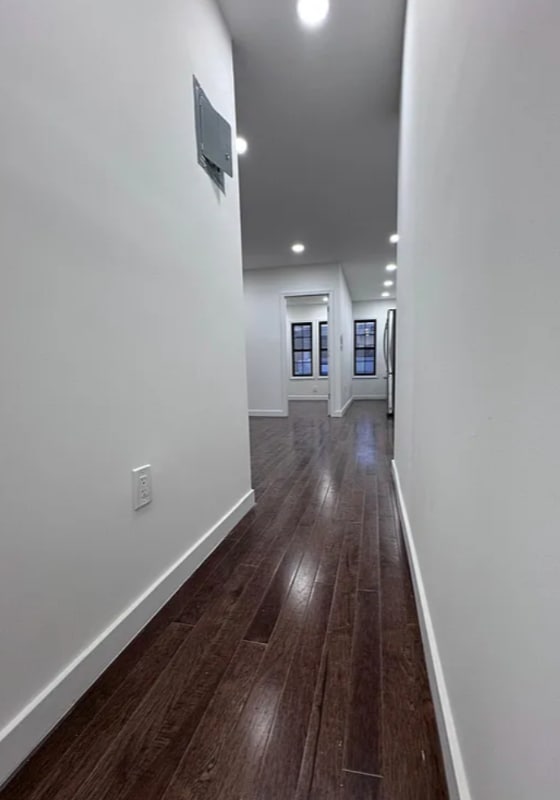 Building Photo - 87 E 37th St