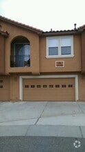 Building Photo - 601 Menaul Blvd NE