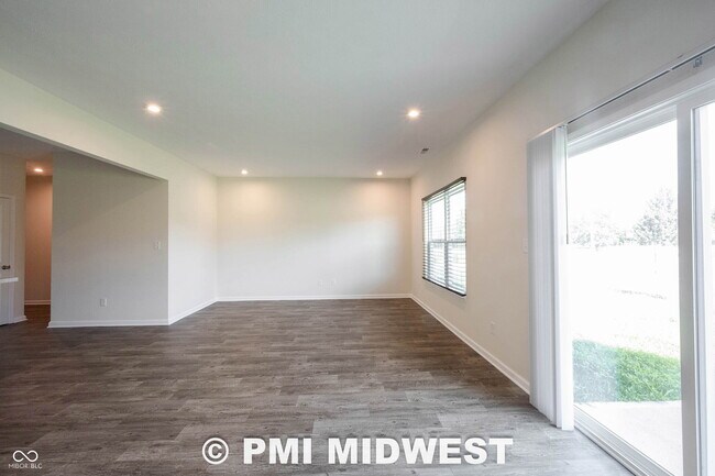 Foto del edificio - 10828 Penwell Wy