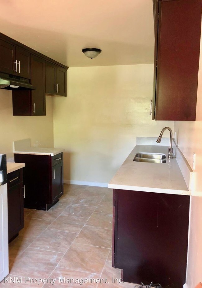 Building Photo - 3 br, 2 bath House - 1 Navajo Ln