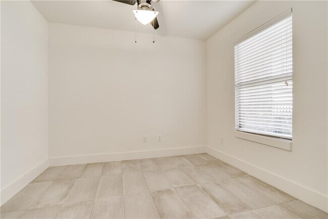 Building Photo - 6270 Oram St