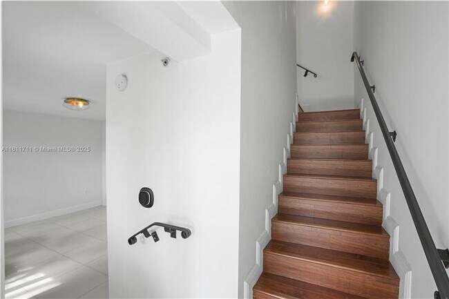 Foto del edificio - 18445 NE 27th Pl