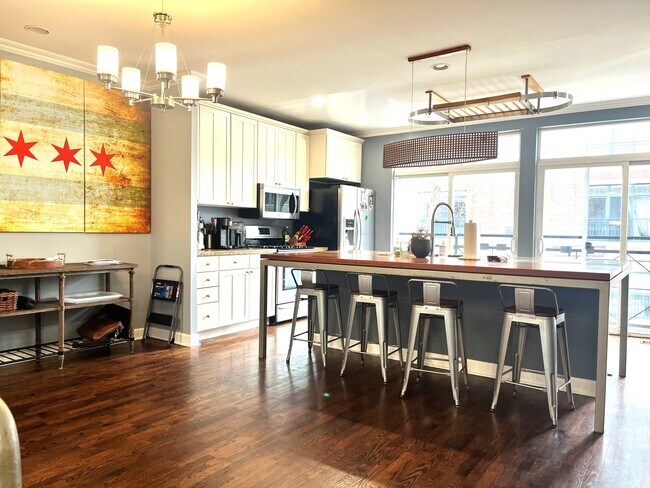 Foto del edificio - 530 N Wood St