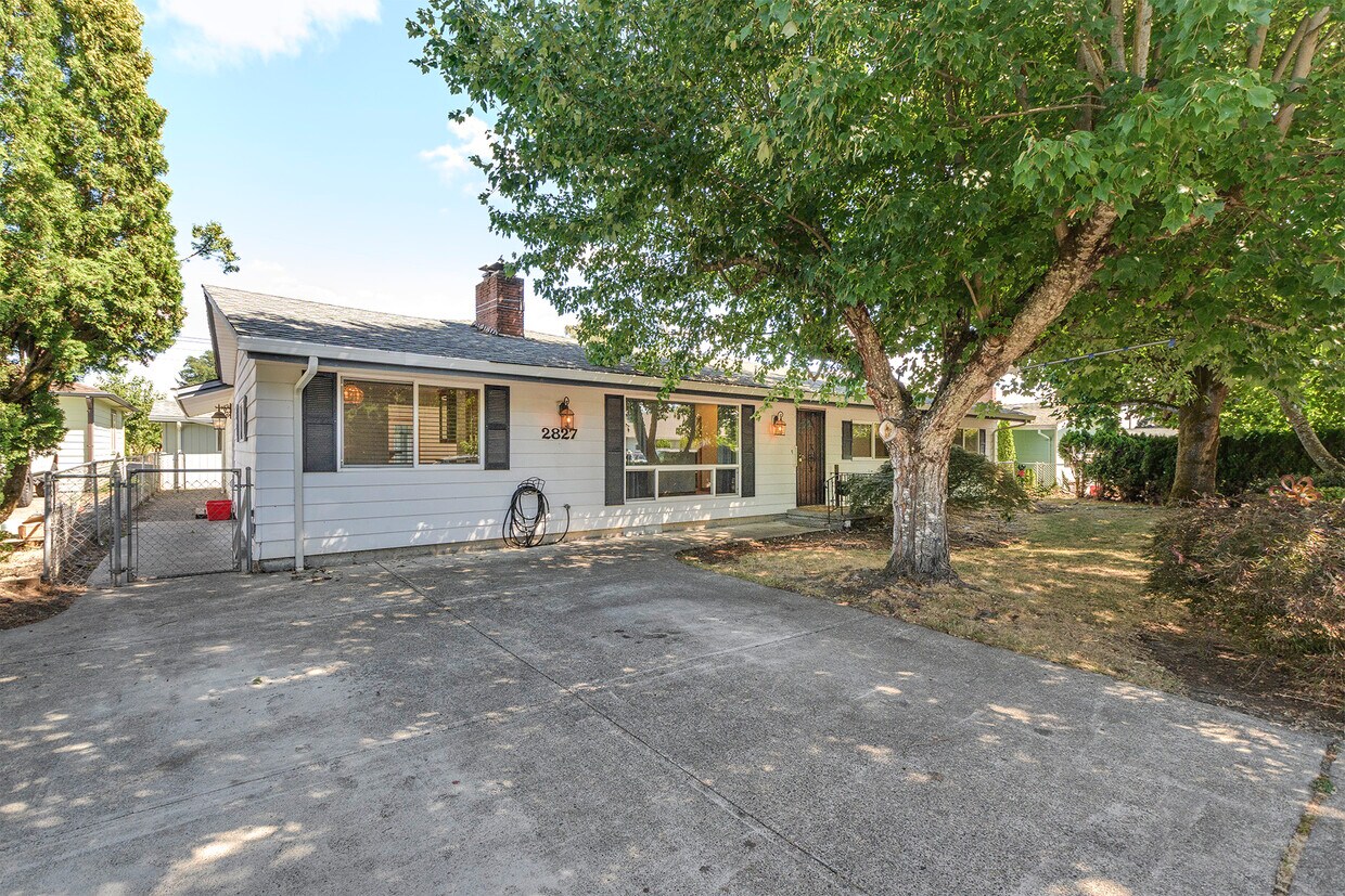 Primary Photo - 2827 17th Ave