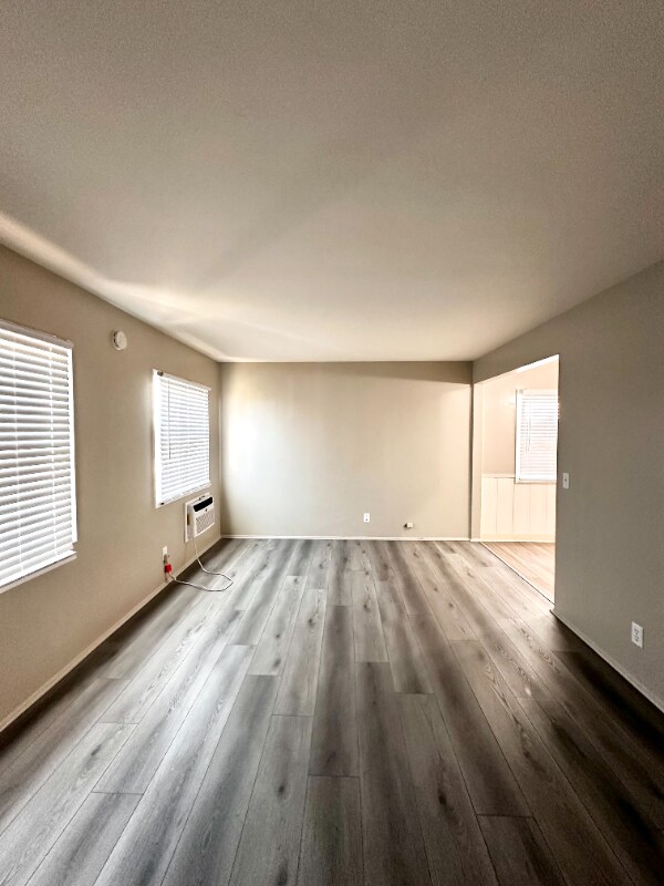 Building Photo - 915 Beverly Way