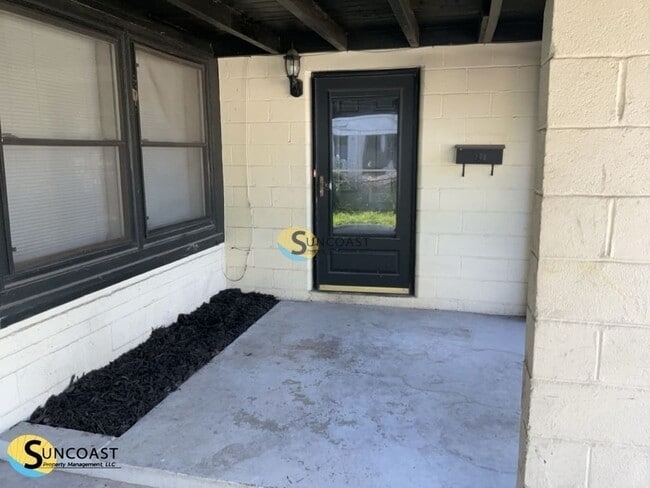 Building Photo - 3721 Colebrooke Dr
