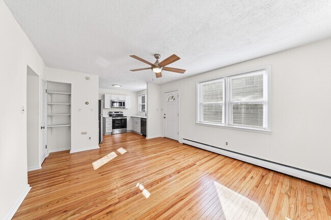 Building Photo - 709 Morgan Ave