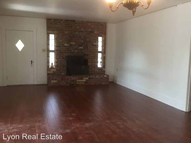 Building Photo - 3 br, 1.5 bath House - 9161 Bader Road