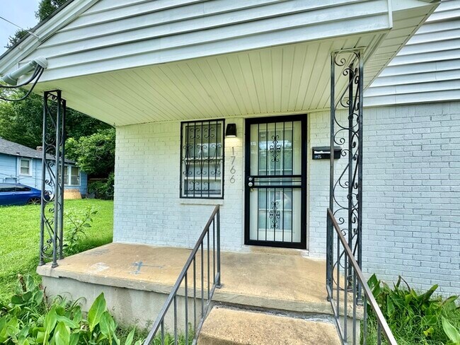 Building Photo - 1766 Eldridge Ave