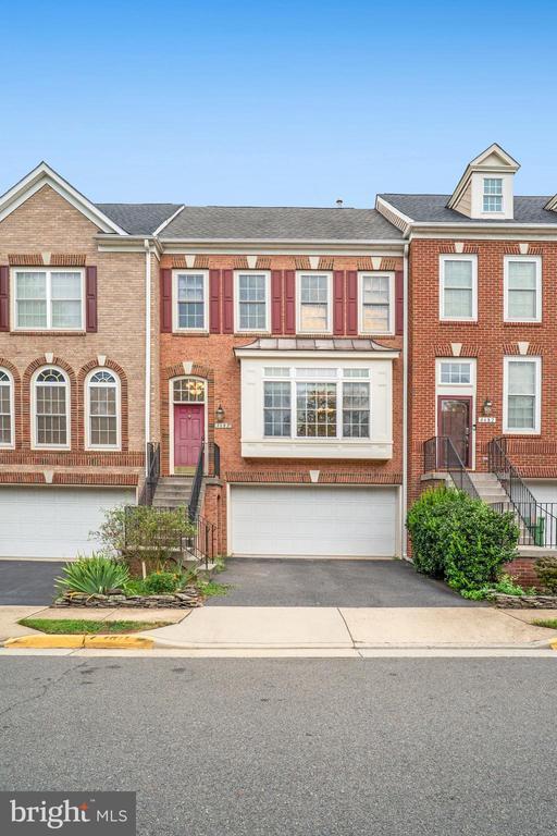 Foto del edificio - 4684 Carisbrooke Ln