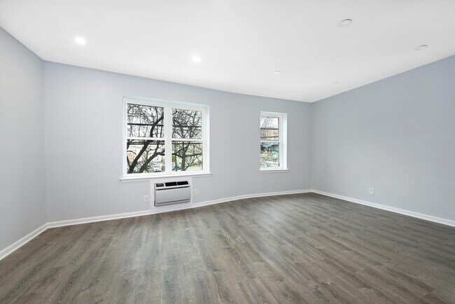 Foto del edificio - 43-49 Van Wagenen Ave Unit 1C