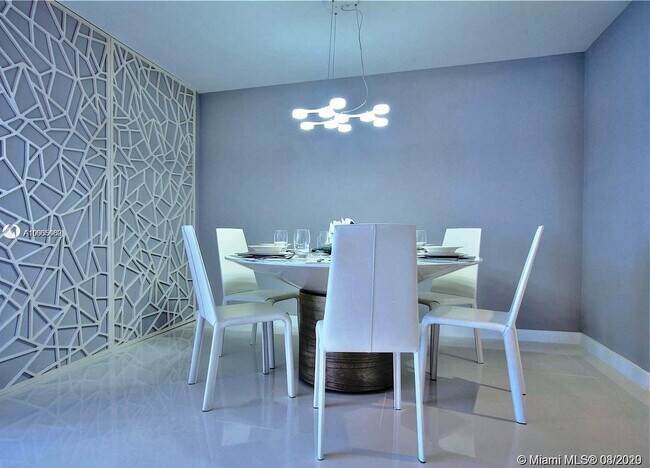 Foto del edificio - 9940 W Bay Harbor Dr