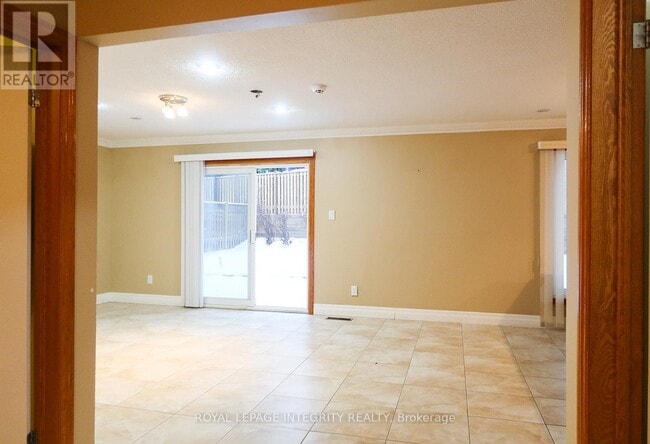 Building Photo - 56 Francis St