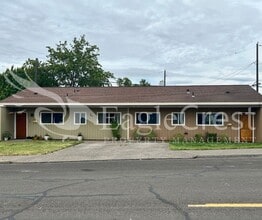 Building Photo - 207SE12