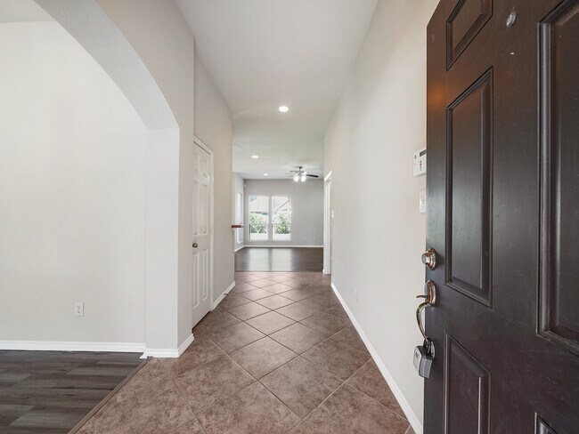 Foto del edificio - 20110 Emerald Cliff Ln