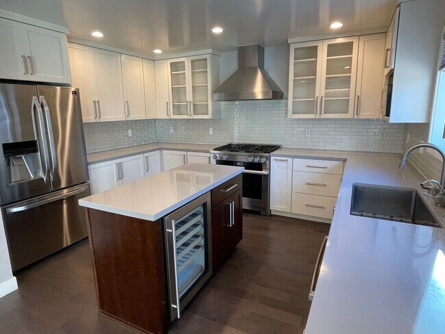 Building Photo - Fully Remodeled 4 Bedroom 3 Bath Home in M...