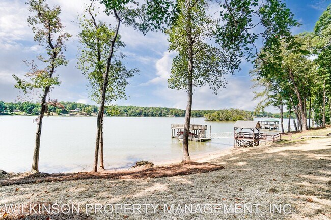Foto del edificio - 5636 Plantation Ridge Rd