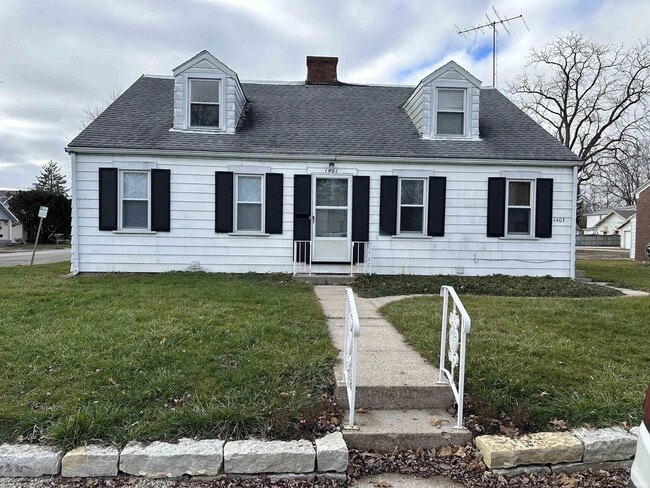 Building Photo - 1403 N Linden St