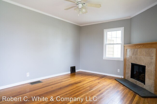 Building Photo - 3 br, 1 bath House - 203 Robert Treat Parkway