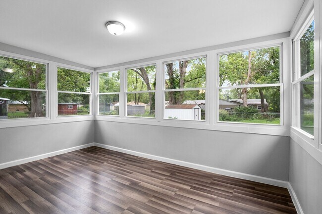 Building Photo - Beautiful Move-in-Ready Ranch-Style Home i...