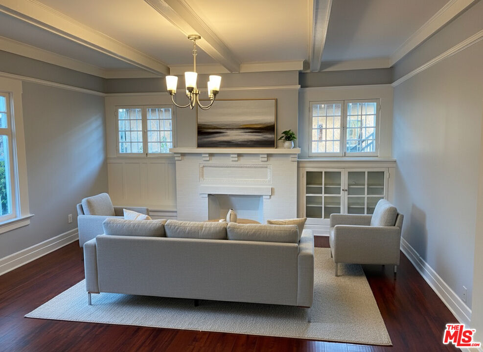 Foto del edificio - 1427 W 25th St