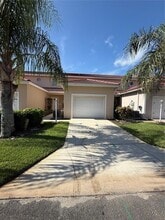 Building Photo - 2212 Garden Lake Dr