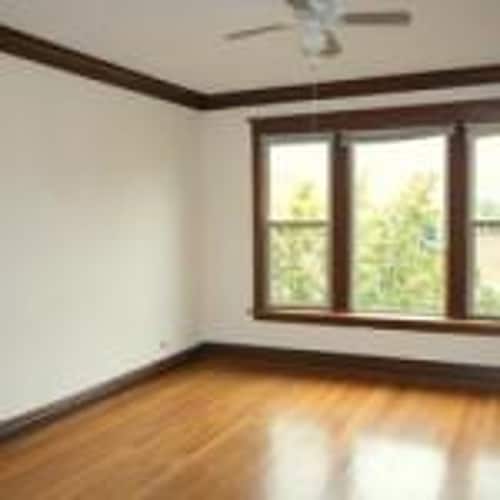 Building Photo - 1207 W Glenlake Ave