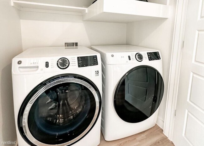 Foto del edificio - 1 br, 1 bath Condo - 513 E Camp Wisdom Rd ...