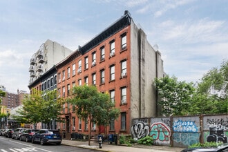 Building Photo - 366 Baltic Street