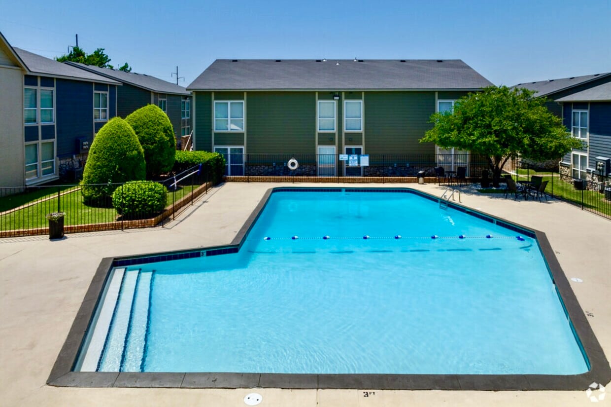 POOL AREA - The Cottages at Hefner Road
