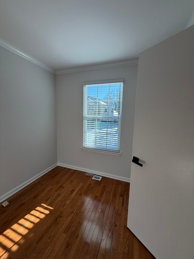 Foto del edificio - 660 Bayberry Ln