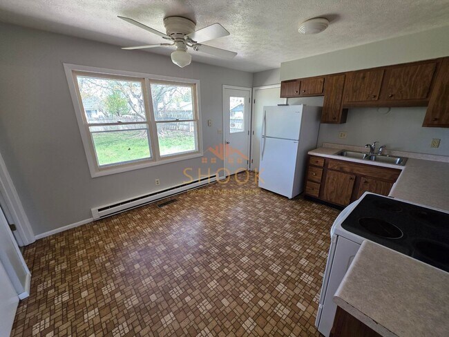 Foto del edificio - CUTE 3 BEDROOM HOME IN TREECE MEADOWS