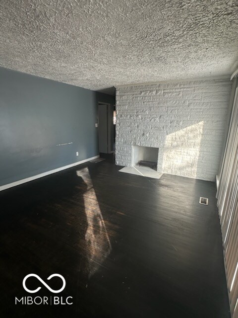 Foto del edificio - 3710 N Layman Ave