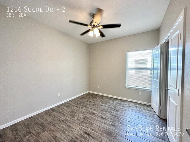 Building Photo - 1216 W Sucre Dr