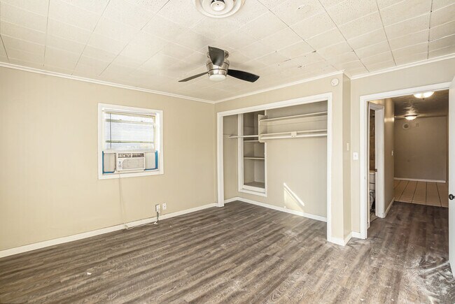 Foto del edificio - 3512 Dodge St