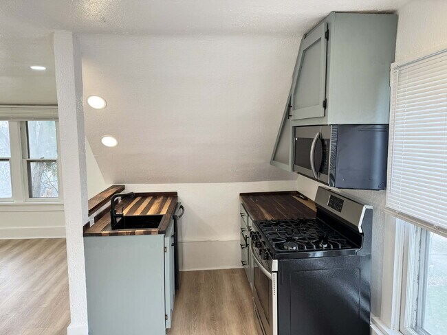 Foto del edificio - "Charming 1-Bedroom apartment in the Heart of Nampa!"