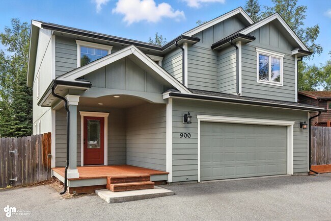 Foto del edificio - 4 Bedroom | 2.5 Bathroom | Garage - Conven...