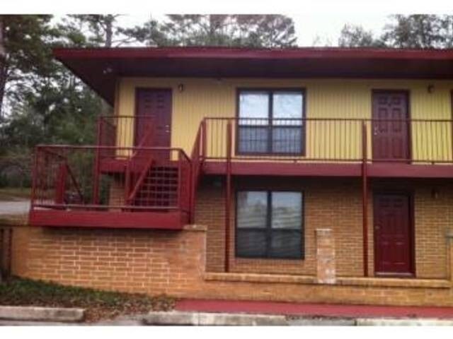 Primary Photo - 115 N Lipona Rd