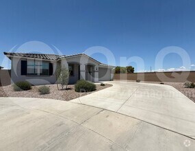 Building Photo - 9320 S 30th Ln