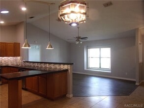 Building Photo - 721 S Apopka Ave