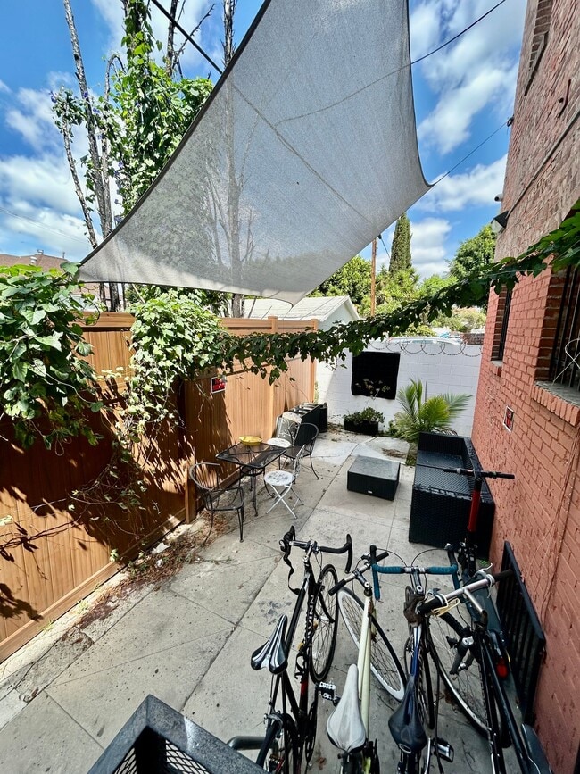 Building Photo - 1411 Toberman St