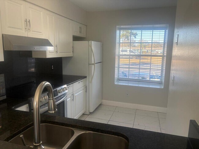 Foto del edificio - 3216 Hempstead Ave