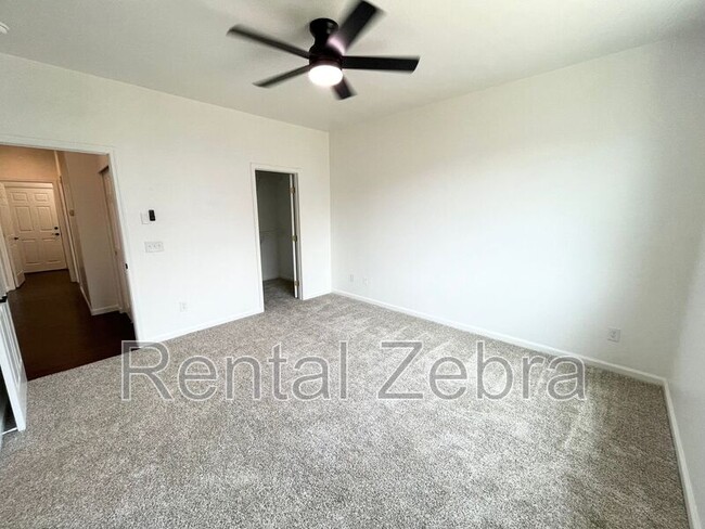 Foto del edificio - 3120 Dinkey Creek Ave