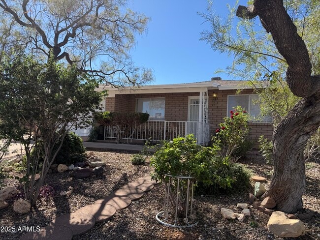 Foto del edificio - 1101 Cholla Cir