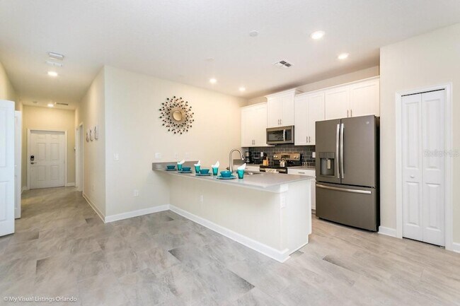 Building Photo - 9007 Stinger Dr