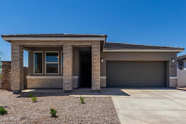 Building Photo - 15543 W Desert Hollow Dr