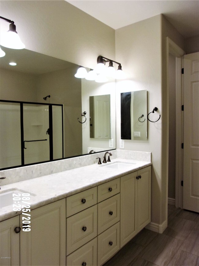 Foto del edificio - 15518 North 47th Pl