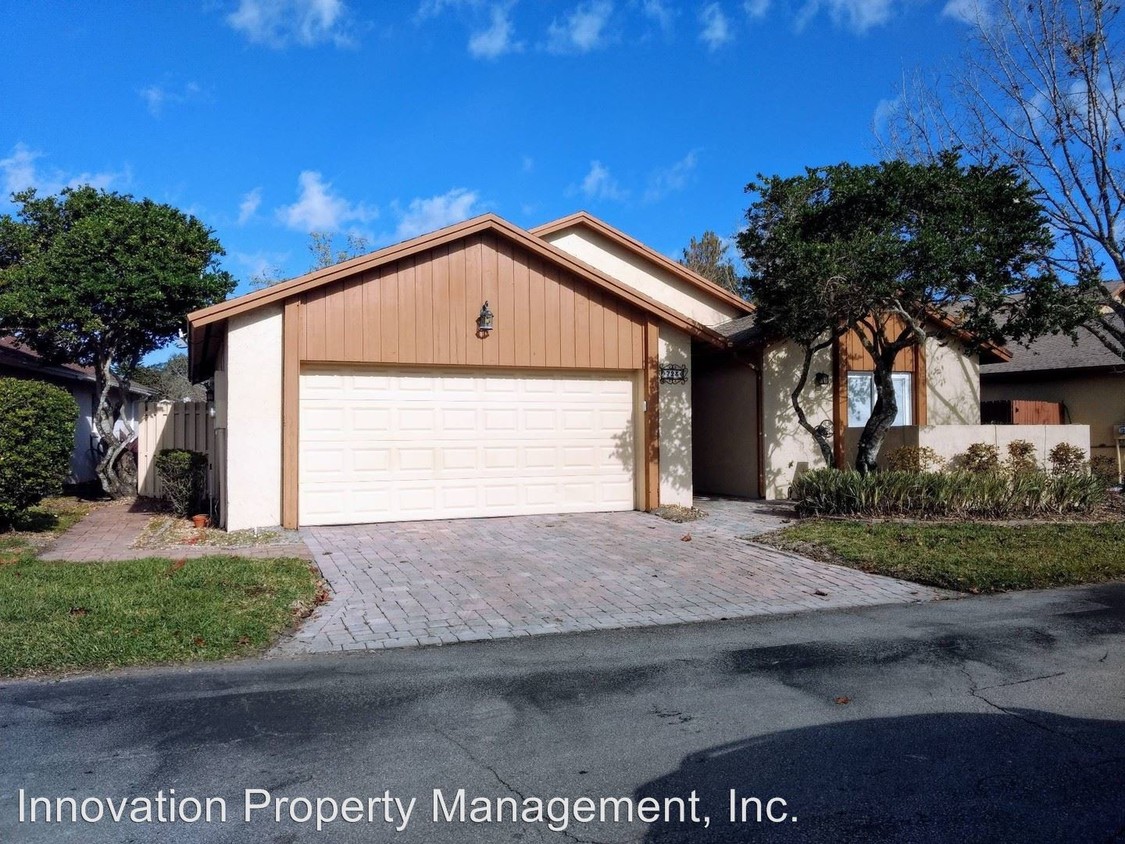 Primary Photo - 3 br, 2 bath House - 723 Adidas Rd