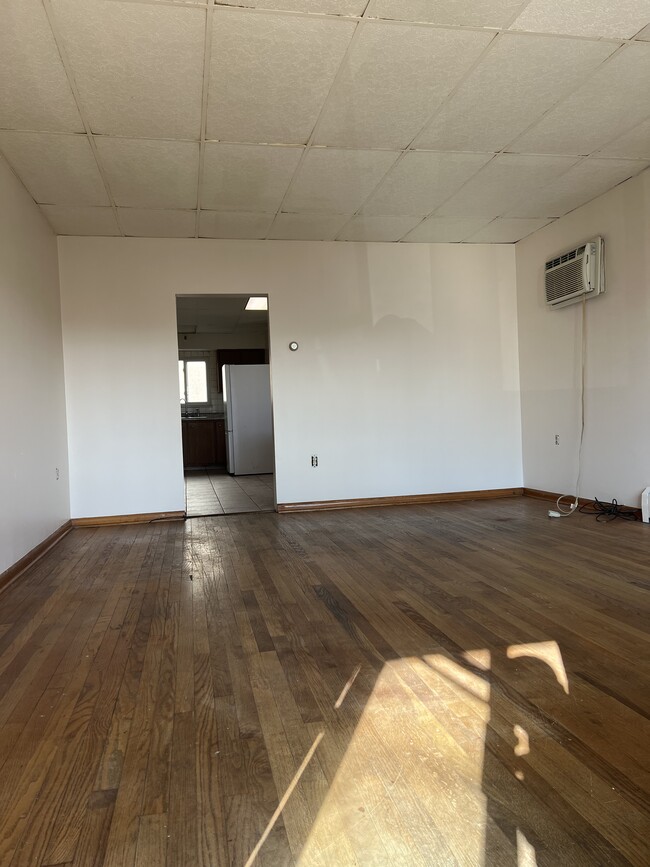 Living Room with A/C - 3 Moosic St