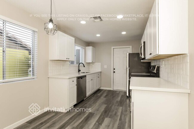 Foto del edificio - 5507 W Carol Ave